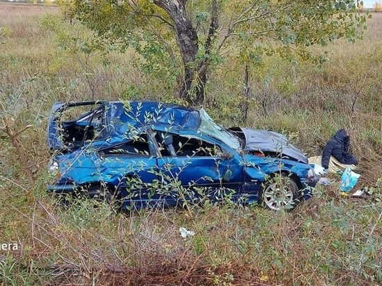 Бесправник на чужом BMW слетел с трассы в Хакасии