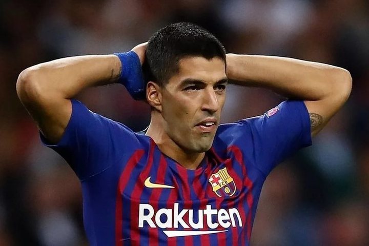 «Барселона» объявила о переходе Суареса в «Атлетико»