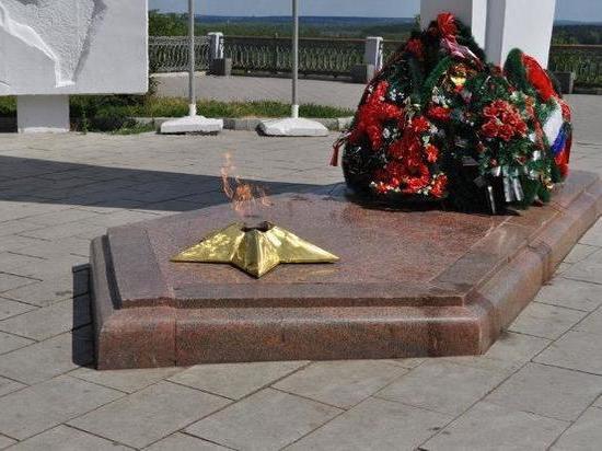 Полиция отыскала тиктокерш, танцевавших у Вечного огня в Кирове