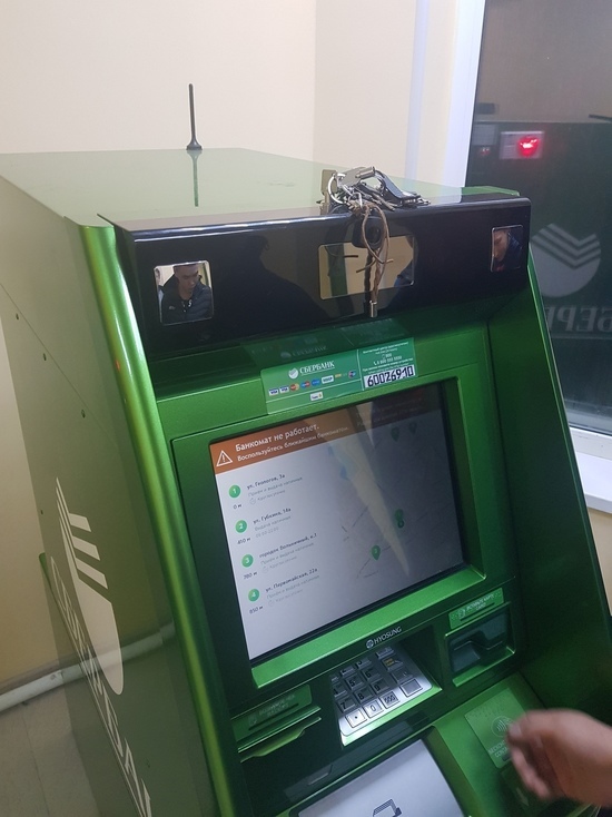 В Тарко-Сале ключи от банкомата оставили в свободном доступе