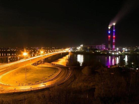 Трубы ГРЭС в Кемерове сменили подсветку к 100-летнему юбилею города