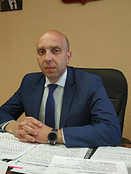 Уже второй саратовский министр транспорта за полгода попадает в скандал  с участием родственников