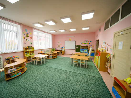 Наталья Комарова посетила инновационный детский сад в Луговском