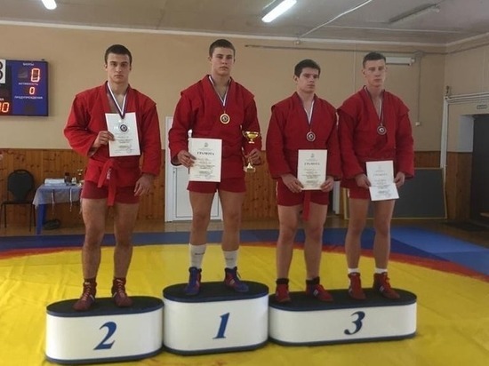 Серпуховские самбисты завоевали медали на Всероссийском турнире