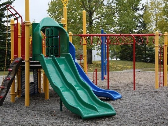 Прокуратура нашла нарушения на детских площадках в Верхнеуслонском районе