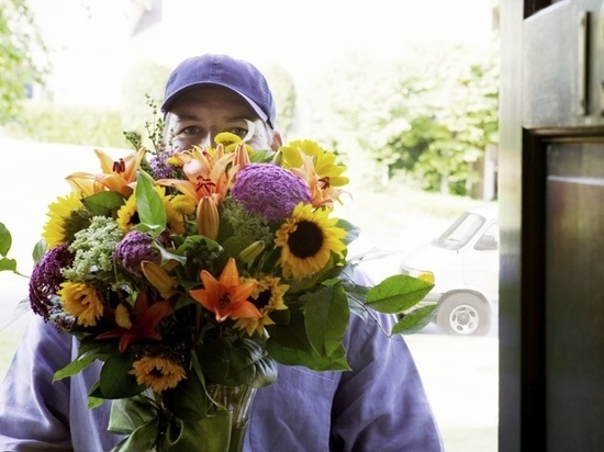 Предпринимателя из Чебоксар обманули под предлогом покупки цветов