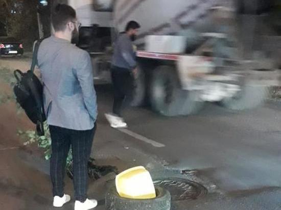 В Ростове-на-Дону водитель бетономешалки влетел в дорожную яму