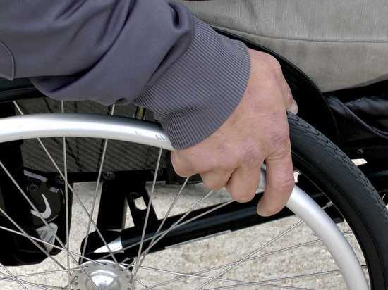 В Абакане иномарка переехала инвалида на коляске