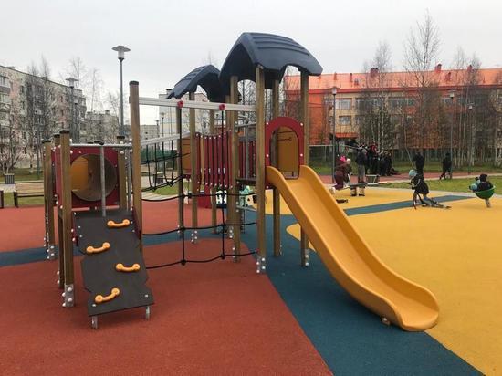 В Ноябрьске открыли детскую площадку и обновленный сквер «Мать и дитя»