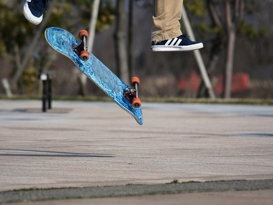 Подростки заказали, власти сделали: в Покачах открыли скейт-парк