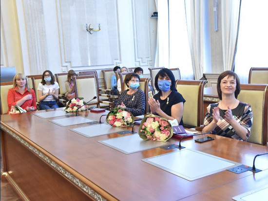 За 12 лет в Новосибирской области вручили 1112 знаков отличия «За материнскую доблесть»