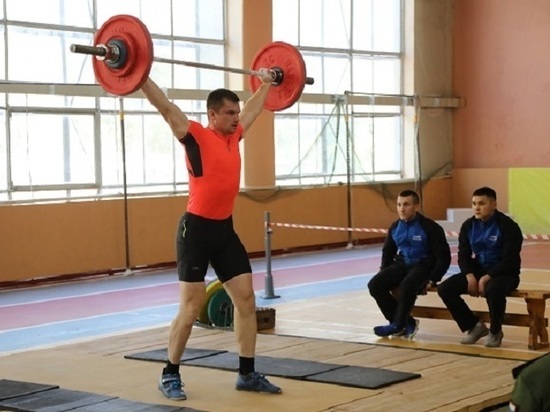 Чемпионат Серпухова по тяжелой атлетике прошёл уже в двадцать пятый раз