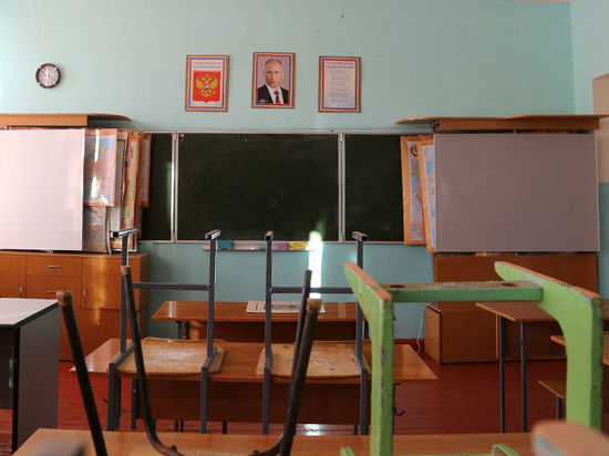 Родители российских школьников взбунтовались против длинных каникул
