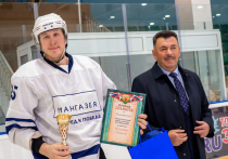 Сборная группы компаний «Мангазея» одержала победу в региональном этапе первенства России среди любительских хоккейных команд