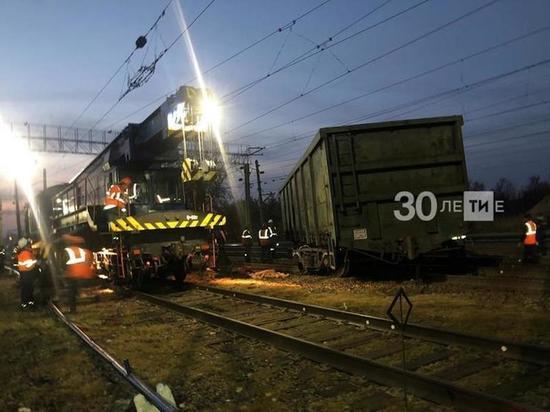 На станции Юдино в Казани с рельсов сошли вагоны грузового поезда