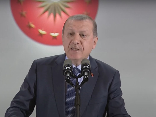 Турецкий лидер не намерен способствовать миру в Закавказье
