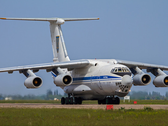 К тушению крупного лесного пожара на Дону привлекли самолет ИЛ-76