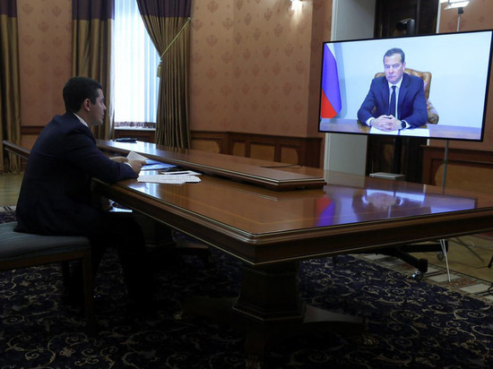 Борьба с преступностью и «Умный город»: глава ЯНАО и Дмитрий Медведев провели рабочую встречу