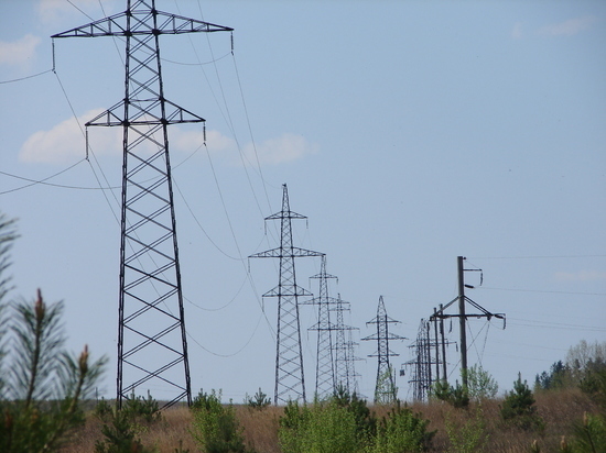 Кировэнерго: опасно нарушать охранные зоны линий электропередачи