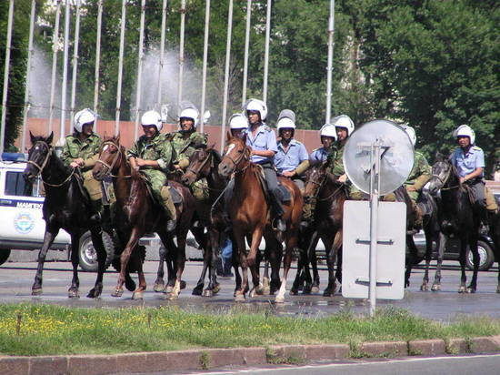 Казахстан опасается повторения в Кыргызстане белорусских событий