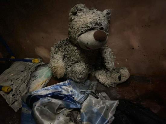 В Сакском районе в пожаре погибли запертые в доме дети