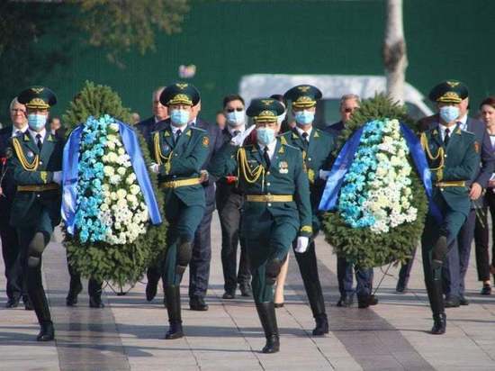 В Бишкеке парламентарии стран СНГ почтили память героев ВОВ