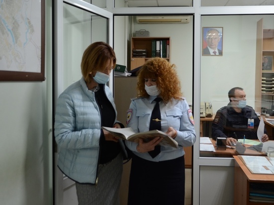 В Иванове член общественного совета проверила работу полицейских подразделений