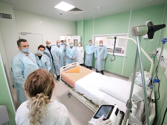 Главврач новой больницы в Пскове объяснила, почему в палатах нет телевизоров