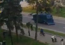 В центре Минска милиция начала применять спецсредства для разгона участников воскресной акции протеста