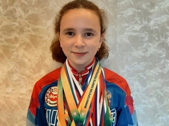 Хакасская теннисистка вернулась с медалью со всероссийских соревнований