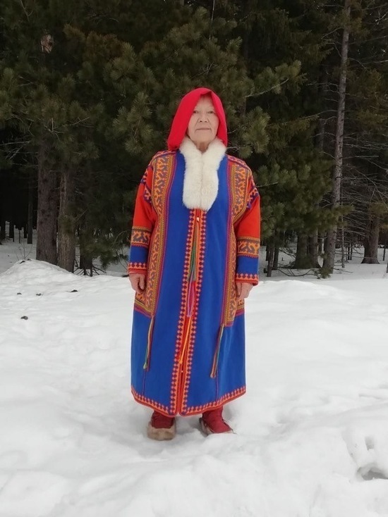 Мастерица из ЯНАО заняла 1 место с национальным костюмом на выставке в Москве