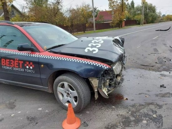 Водитель пострадал в результате ДТП на Запсковье
