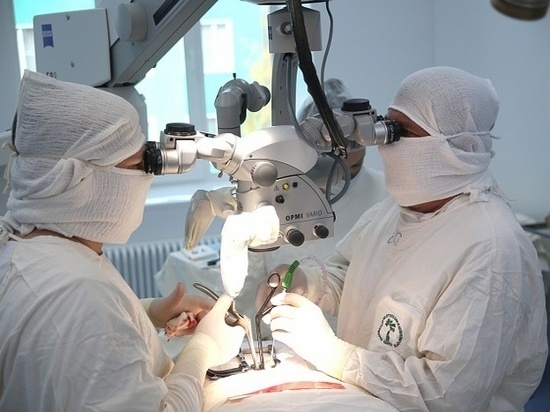 Кировские нейрохирурги проводят в КЦТОиН уникальные операции