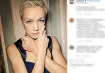 Российская актриса Дарья Мороз опубликовала на своей странице в Instagram соблазнительное фото в распахнутом халате