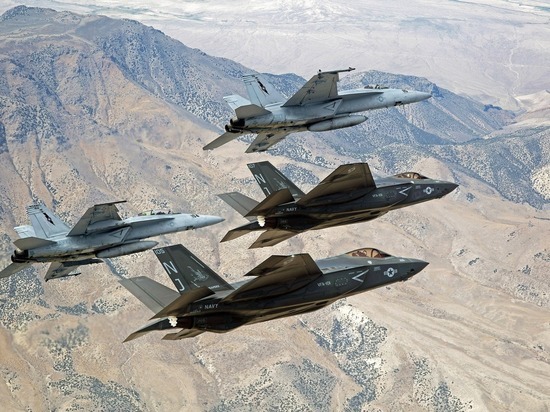 В США боятся, что Эмираты научат Россию сбивать американские F-35
