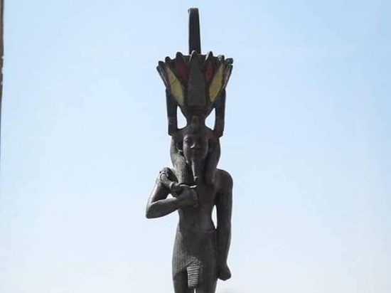 Самая интересная из находок — бронзовая статуэтка бога Нефертума