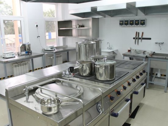 Забайкалье получит 32 млн р на технику и посуду для школьных столовых