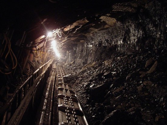 Судебные приставы приостановили работу небезопасного оборудования на кузбасской шахте