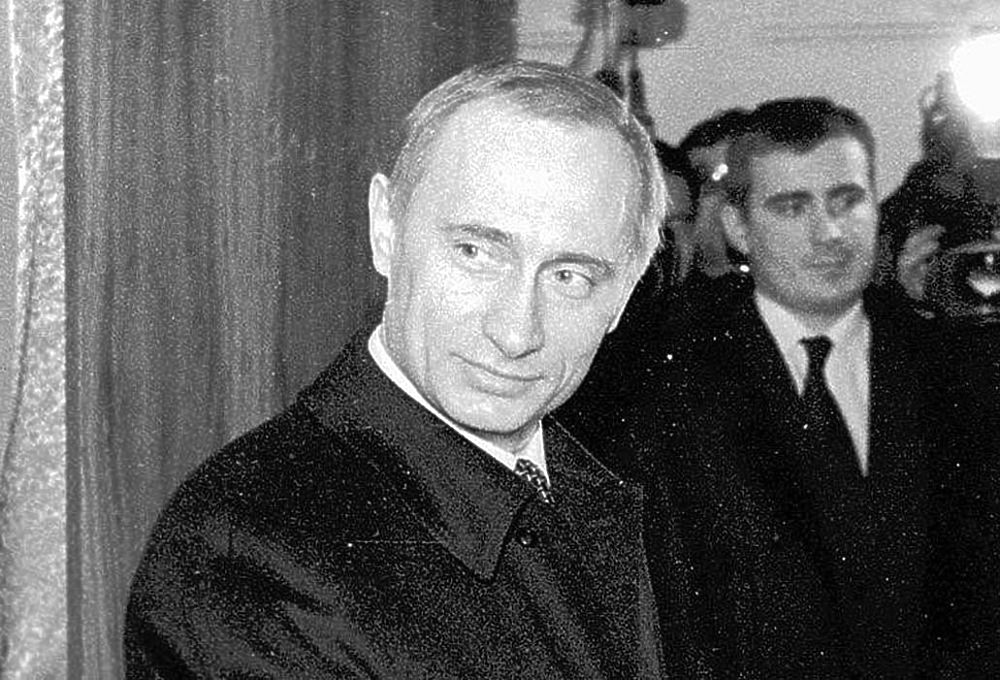 Путину 68: как менялось лицо президента 