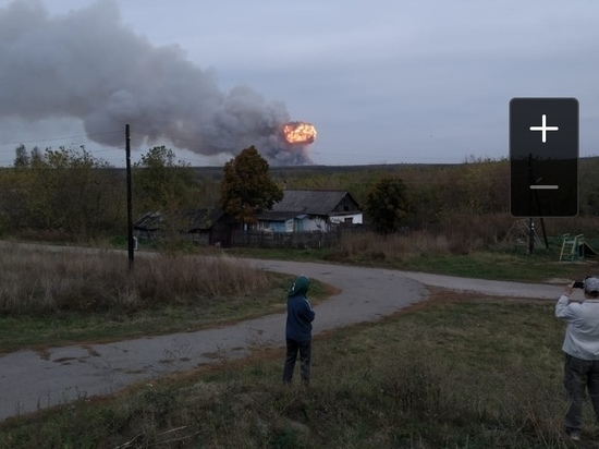 В Рязанской области горит склад боеприпасов