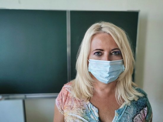 Югорским преподавателям придется носить маску на занятиях