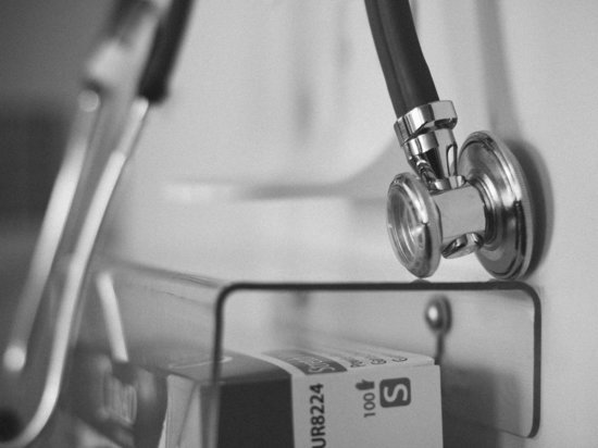 Силовики проводят обыски в барнаульских клиниках «Добрый доктор»