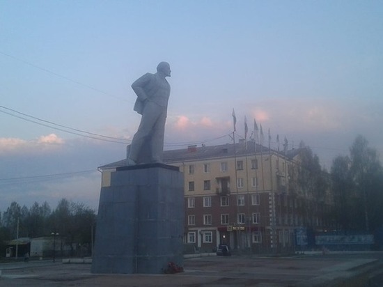 В сквере Ревды, куда хотели перенести Ленина, предлагают установить памятник углежогам