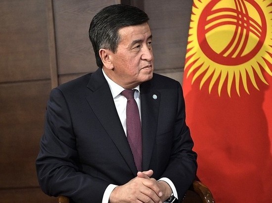 Жээнбеков обсудил с новым спикером парламента ситуацию в Киргизии