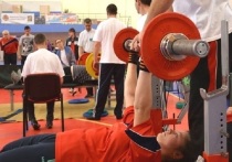 Соревнования по пауэрлифтингу, прошедшие в Серпухове, стали «урожайными» для местных спортсменов