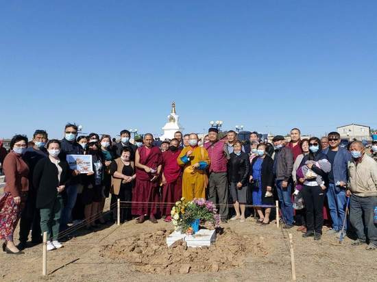 Буддисты Кетченеровского района Калмыкии провели обряд выкупа земли под хурул
