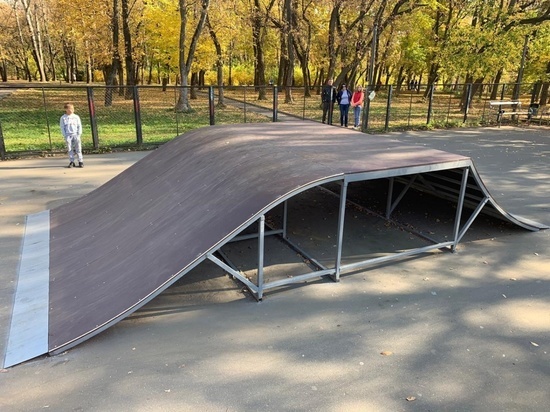 Скейтбордистам сделали подарок в парке имени Кирова
