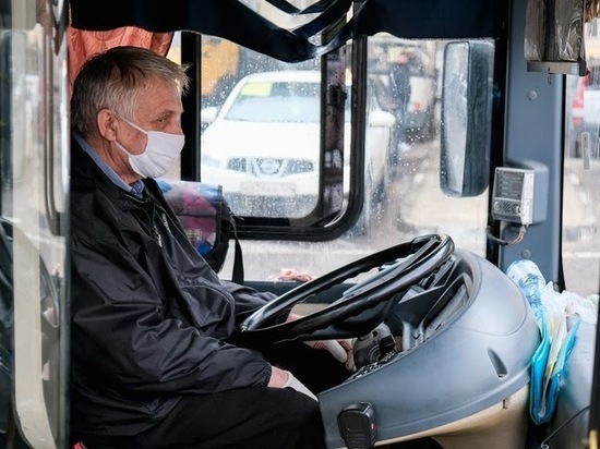 Водителей маршруток в Волгограде призвали соблюдать ковидные требования