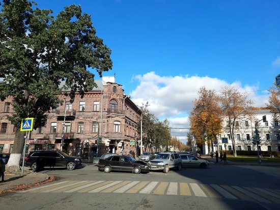 ДТП произошло в центре Пскова на Октябрьском проспекте