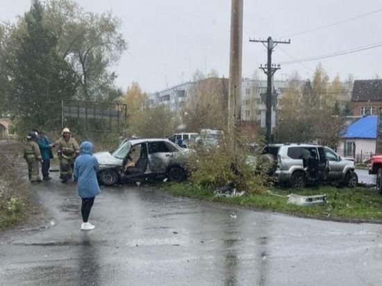 В Кузбассе при столкновении двух автомобилей погиб житель Калтана